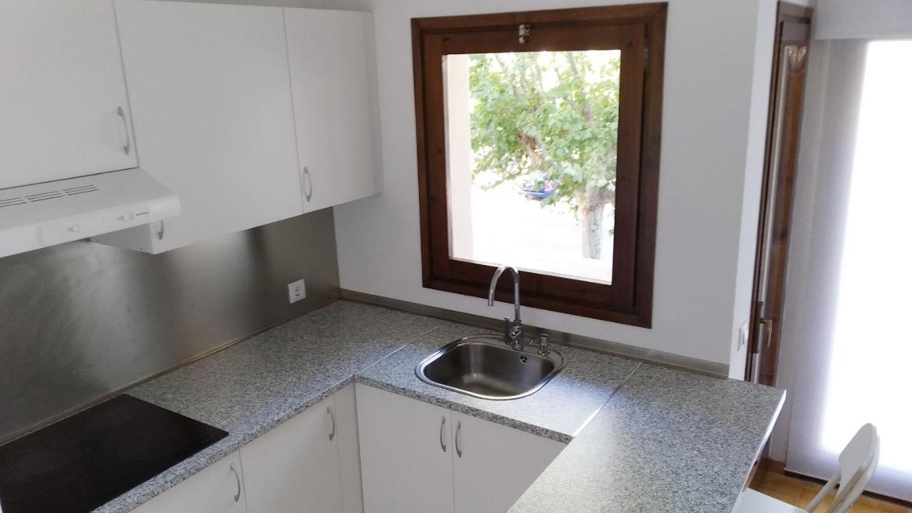 Apartamento Renovado, Luminoso, A 300M De La Playa Apartment Емпуриабрава Екстериор снимка