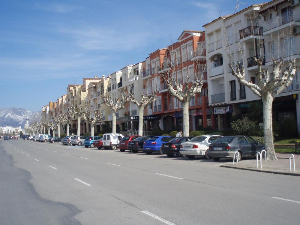 Apartamento Renovado, Luminoso, A 300M De La Playa Apartment Емпуриабрава Екстериор снимка