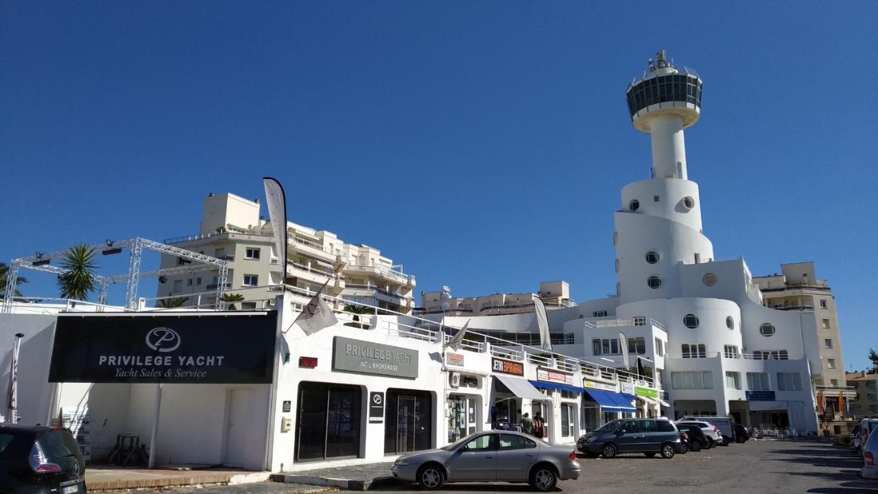 Apartamento Renovado, Luminoso, A 300M De La Playa Apartment Емпуриабрава Екстериор снимка
