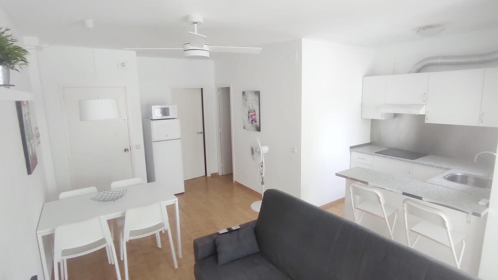 Apartamento Renovado, Luminoso, A 300M De La Playa Apartment Емпуриабрава Екстериор снимка
